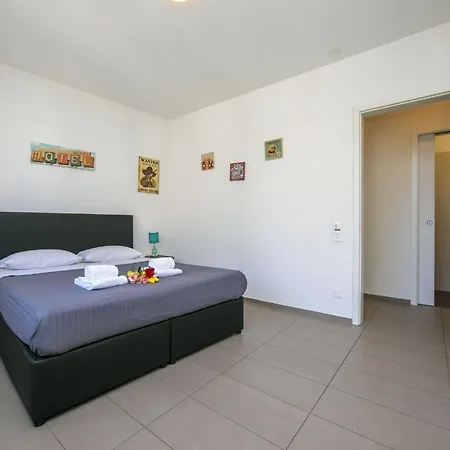 Mola Glicine Apartment *