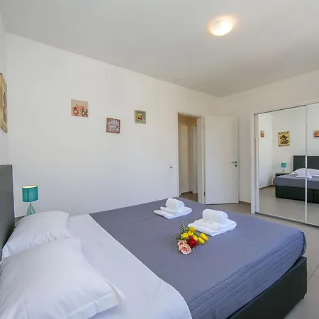 Apartment Mola Glicine Lugano